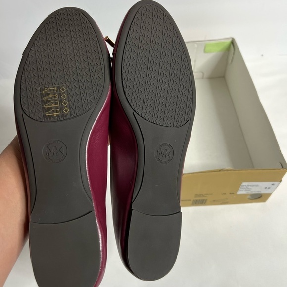 Michael Kors Melody Toe Cap Bow Ballet Flat Shoes - Picture 11 of 12